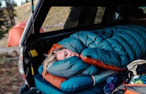 How to Sleep Comfortably in the Backseat of a Car