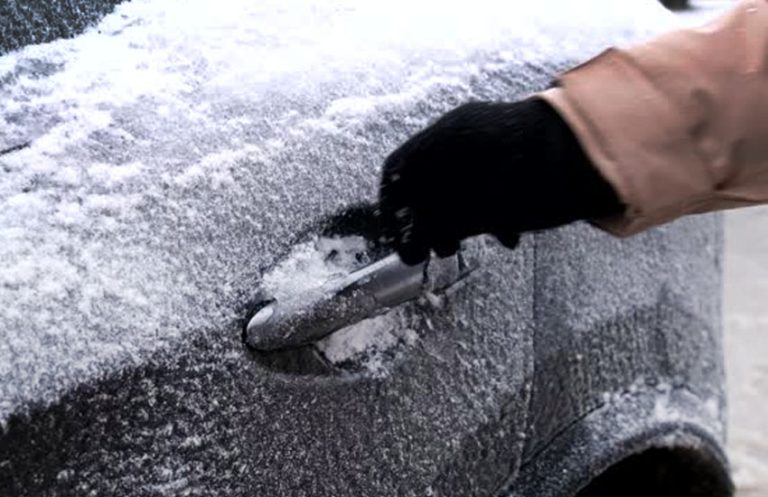 How to Unfreeze or Defrost a Car Door